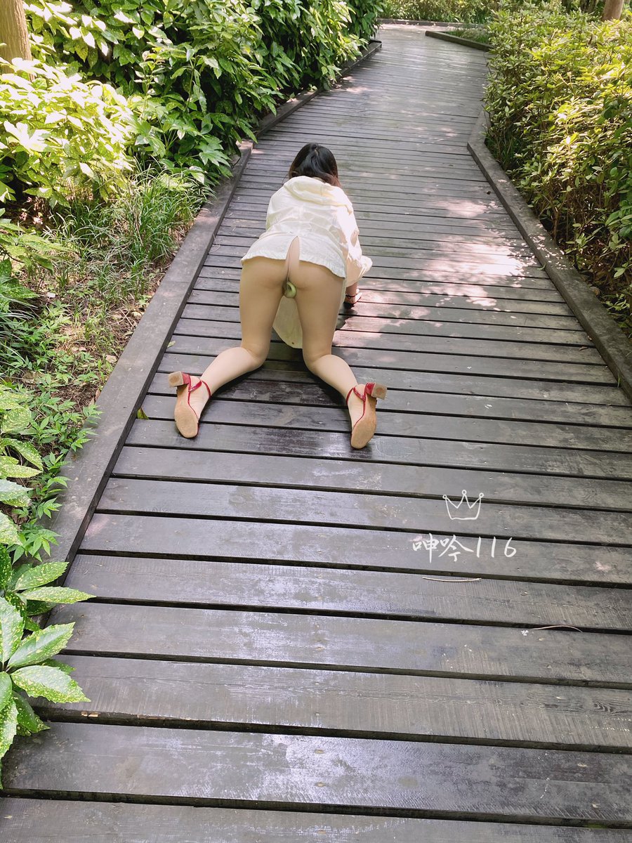 6Fixn1's tweet photo. #露出 偶遇一条小母狗～ #淫荡 #母畜 #暴露 https://t.co/ymIWnINw4S