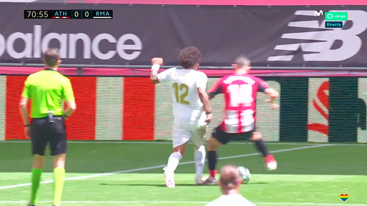 sport's tweet photo. #AthleticRealMadrid ⚽

👀 Encuentra las diferencias https://t.co/skXTLKM043