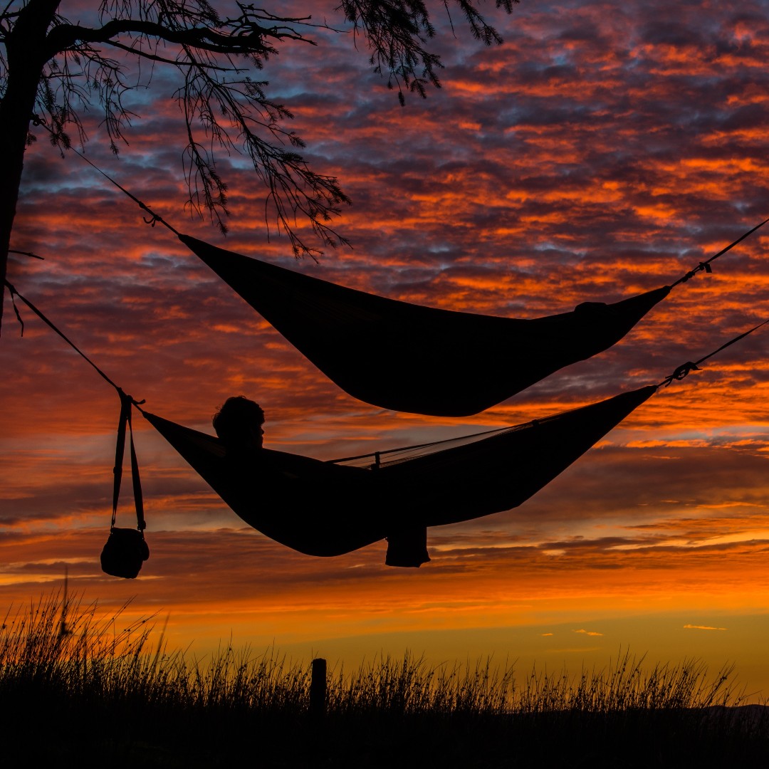 GoodGooHelps's tweet photo. Do you have any big plans for the day? Our Sunday goals look something like this. #Relax #Renew #GetOutside #Hammock #Friends #MakeTime #FindTheGood #FullSpectrum #HempInfused #SkinCare https://t.co/LUPmQQ16pa https://t.co/Lz3aqPx1qV
