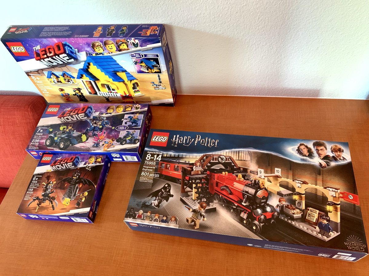 selling built lego sets
