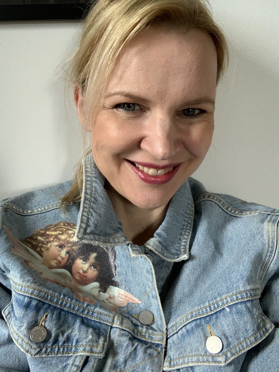 BlythexSmith's tweet photo. And while I’m at it, I want to show you my favourite jeans jacket. Reminds me of the days of my youth in the 80s 😁 #angels #recurringtheme #fiorucci #airhead #memorylane #fashionaddict https://t.co/wSit8oIgqH