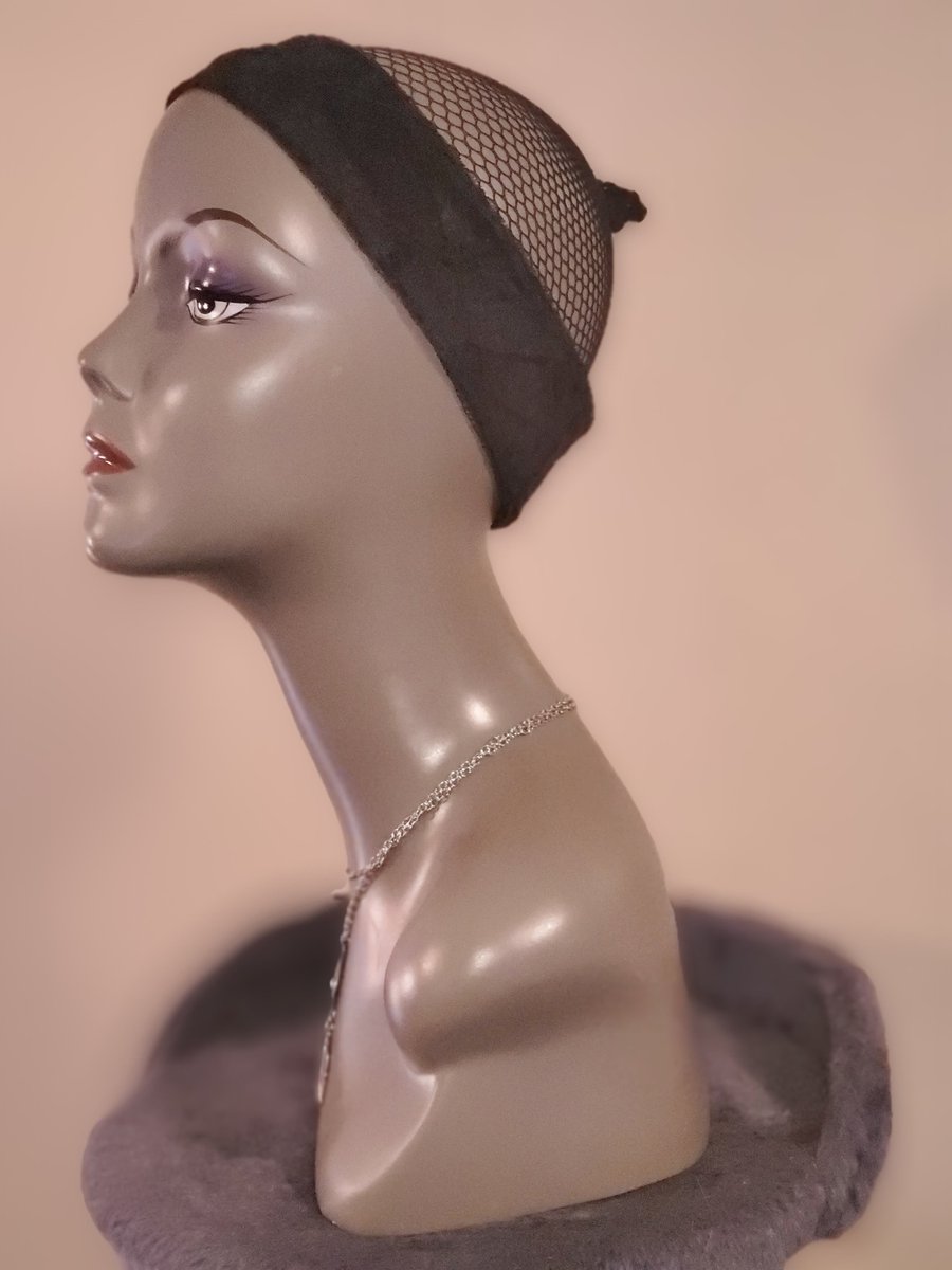 markys_wigs's tweet image. Marky's Custom Made Wigs now offers kits for your wig needs!

Now offering Wig Grips.

Helps your wigs to stay in place and prevents from sliding back.

To order, please visit: markyswigs.biz/store/wig-grips

Offers free shipping nationwide!

#MarkysWigs
#custommadewigs
#indywigmaker