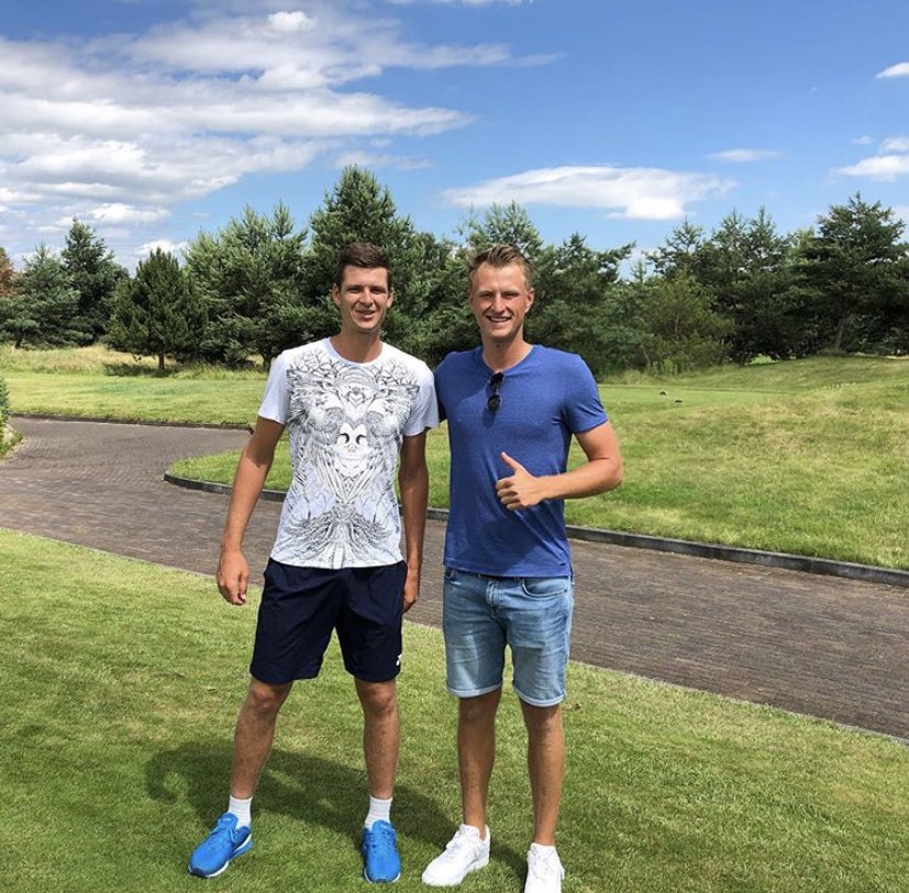 AdrianMeronk's tweet image. Look who visited the golf course today.. @HubertHurkacz, one of the best tennis players in the world! 

Good luck this season, Hubert 💪🏽 🎾