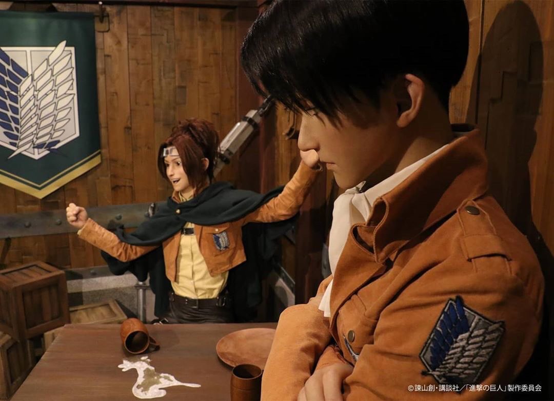 ashurinkusu's tweet photo. เป้าหมายก่อนสิ้นใจคืออยากไปจ้องหุ่นพี่รีไวที่ usj ค่ะ ปี 2020 ก็ยังทรงดูดีเหมือนเคยไม่เปลี่ยนแปลง ว่าไปในบรรดาหุ่นขี้ผึ้งของอนิเมะ ให้ของรีไวที่สุดเลย ที่เคยเห็นมาว่าดูสมจริงและออกมาดูดีเหมือนเป็นรีไวในชีวิตจริง 😭 https://t.co/qaj8kkooVX