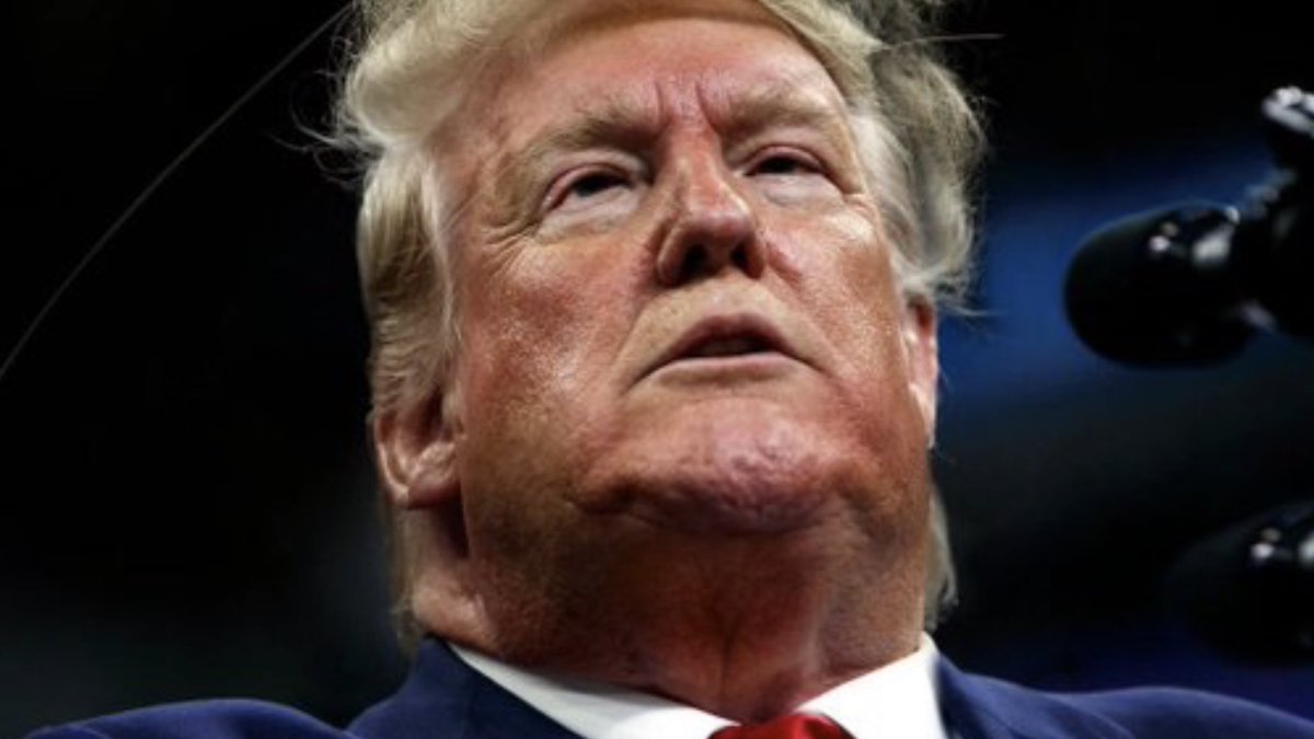 sheets_dianna's tweet photo. And he thinks wearing a mask will make him look bad! Well, @realDonaldTrump the drug addictions, the low poll numbers, your hate for America and it’s people are all taking a huge toll on your ugly, orange, bloated face... and yes it makes me smile bigly. #IdiotInChief https://t.co/7Zelz0G0Zi