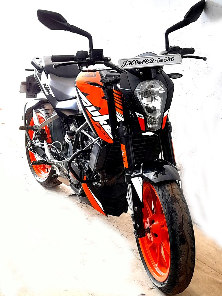 Wheeler48014191's tweet photo. ✅ #Duke_200 
✅ Brand New Condition 
✅ 2017 Last Model 
✅ BS4
✅ Only 12000 Km Run
✅ For Price &amp; More details,  Please Call or WhatsApp us on 98.356.55.55.3
Address - Kokar, Near Mahamaya Dharm Kaanta, Ranchi, Jharkhand https://t.co/QmS0LXOpJ6