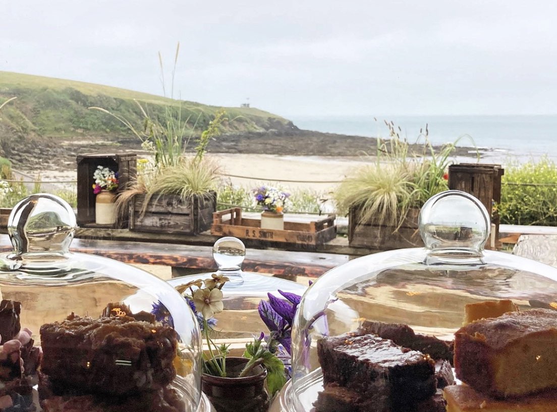 First weekend of opening at the hut. Can’t tell you how good it feels good to be back here and seeing you all again. We’re now open every day right through until winter. Fresh seasonal menu chalked up each morning, all served to go #opendaily #11til5