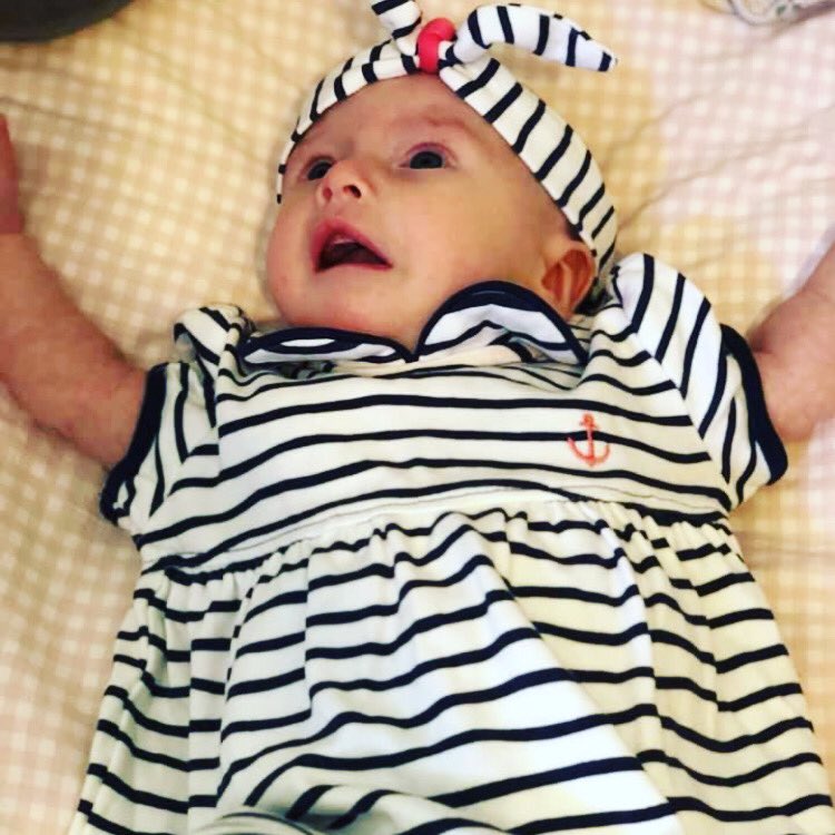 Micaelahenriet2's tweet photo. Nellie nyaste familjemedlemmen! En blivande människorättskämpe som sin mamma kanske? Spelar egentligen ingen roll vad hon blir bara hon blir lycklig! Mammas lilla trollunge❤️ https://t.co/sgsdPA5jgr