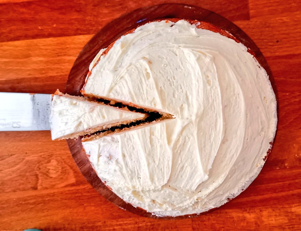 joncampling's tweet photo. Tuff job being a #CakeTester but I'm happy to take one for the team lol. My darling @CardyCard has out done herself with with magnificently fluffy beast. An Exceptionally tasty end to my fab Sunday afternoon π ππ
Xx
#Cake #MoreCake #BigCake #MyCake #HomeMadeCake #SpongCake https://t.co/3pb0BlsilK