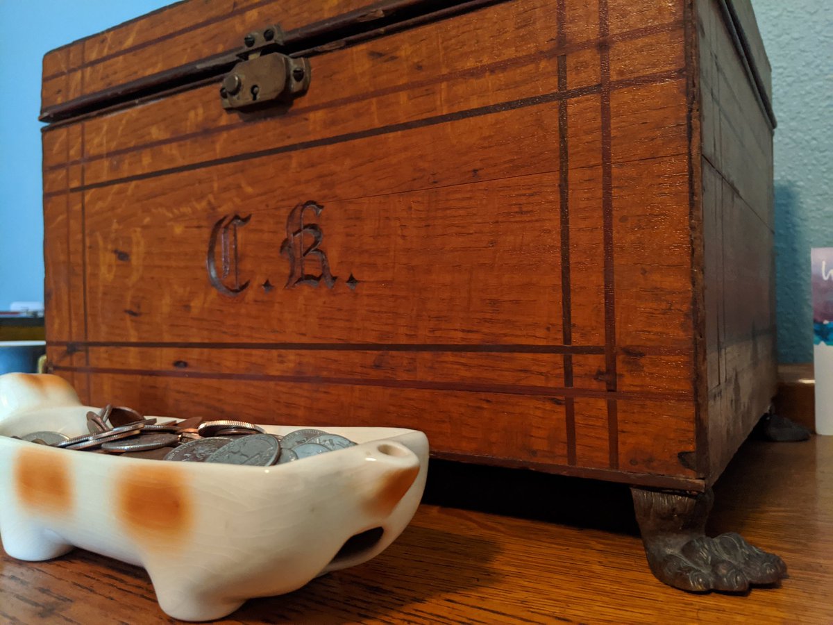 WienerAntiques's tweet photo. This antique wood chest is huge and features Olde English initials on the front and aggressive claw feet! #antique #clawfeet #woodbox #vintage #oldbox #treasurechest https://t.co/2puKr4GfWH