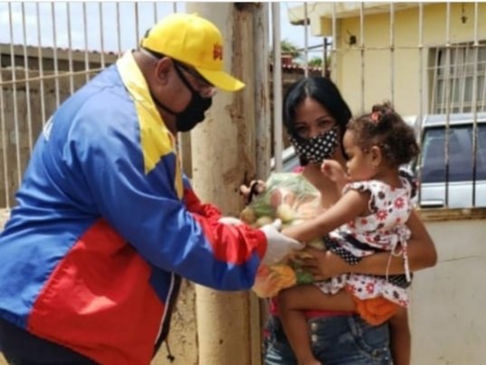 joseluispcoro's tweet photo. #PitoesPueblo continúa  la Alcaldía de Miranda junto @PsuvFALCONcoro En Jornada Social Integral atendiendo a su pueblo hoy fecha Histórica de nuestra Independencia  en el sector #5DeJulio a si lo informó @Pito_Acosta 🇻🇪👊 @antoniosivira @GobVictorClark @NicolasMaduro @dcabellor https://t.co/8e7OwvlC1y