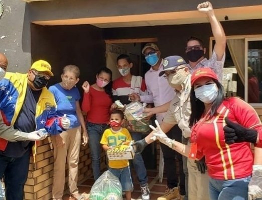 joseluispcoro's tweet photo. #PitoesPueblo continúa  la Alcaldía de Miranda junto @PsuvFALCONcoro En Jornada Social Integral atendiendo a su pueblo hoy fecha Histórica de nuestra Independencia  en el sector #5DeJulio a si lo informó @Pito_Acosta 🇻🇪👊 @antoniosivira @GobVictorClark @NicolasMaduro @dcabellor https://t.co/8e7OwvlC1y
