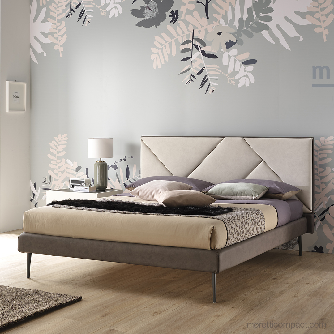 MorettiCompact's tweet photo. 🤩🌛 COME ORGANIZZARE LA CAMERA DA LETTO? 
Sia che la tua camera sia ampia e spaziosa, sia che ti trovi a contare i centimetri utili, scegli un letto bello ed elegante che sia il centro di tutto l'arredo.

#cameradaletto #lettoimbottito 

ℹ️ https://t.co/g6sYUQUoNl https://t.co/Z9g82nYi8F
