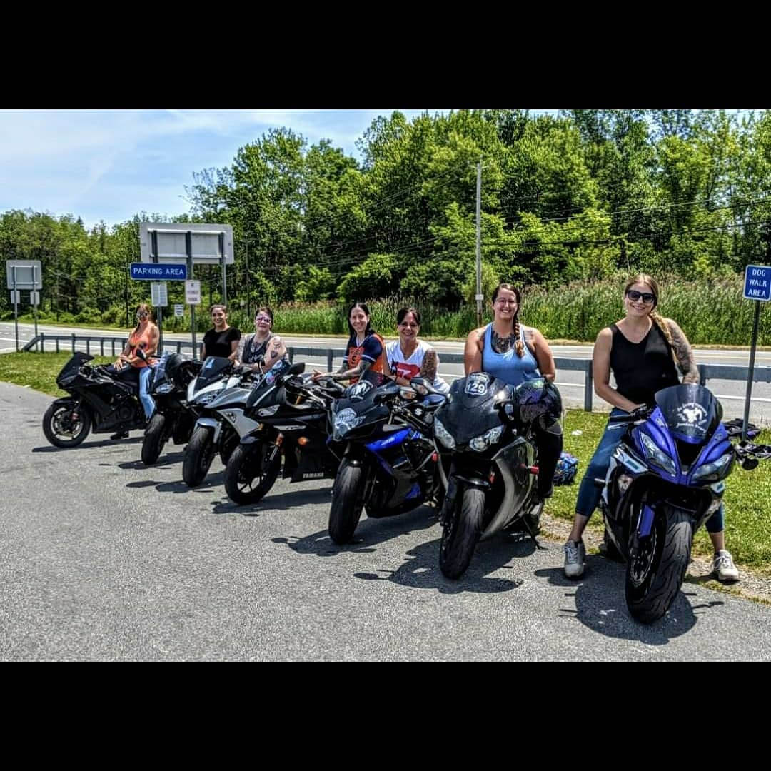 amandaswank85's tweet photo. Nothing too see here. Just some sexy lady riders. โค๐โค๐ #bornthisway #badass #motorcycle #yamaha #yzfr3 #321cc #yinyin #bowchickawow #motorcyclelife #motorcyclechick #rebelchick #toughchick #rebel #dangerous #braaap #itsinmydna #yamaha321 #teamyamaha #yamahariders #yamaha321cc https://t.co/BcypMEdBXF