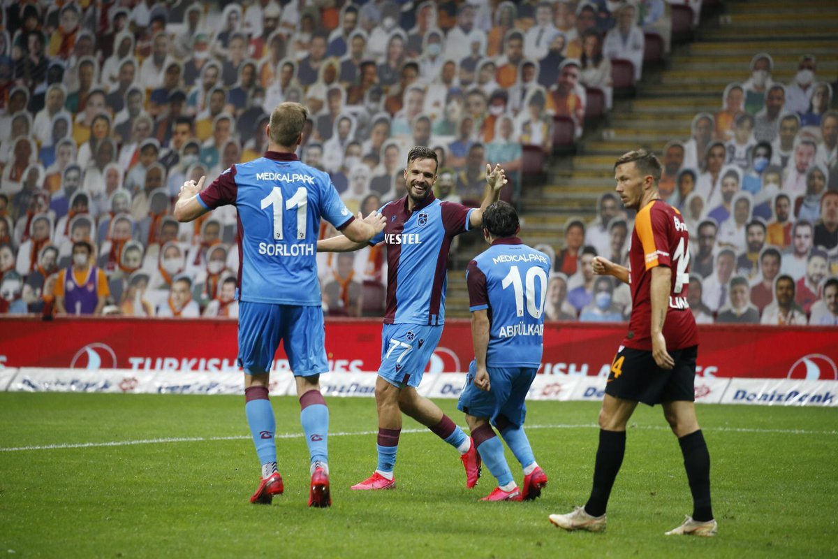 8 - Trabzonspor forması giymeye başladığı Ocak 2018'den bu yana Süper Lig ve Avrupa'nın beş büyük liginde en fazla kafa golü atan savunma oyuncusu Filip Novak. Hobi.