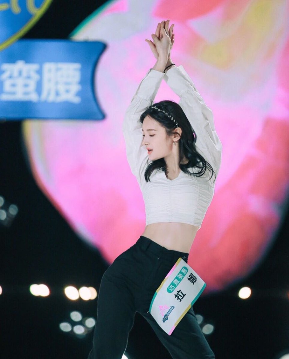 LANA_updates1's tweet photo. 07.05.20 • INSTAGRAM • (23.11_) |
#Lana #Lana_light #LANA @Hicc_LANA #HiCC #라나 #Luminous
#拉娜 #лана #fightingLANA #LANA #LANAmakeitreal https://t.co/m9U5trYLuJ