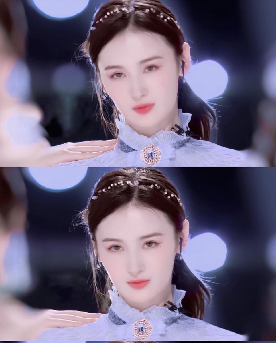 LANA_updates1's tweet photo. 07.05.20 • INSTAGRAM • (23.11_) |
#Lana #Lana_light #LANA @Hicc_LANA #HiCC #라나 #Luminous
#拉娜 #лана #fightingLANA #LANA #LANAmakeitreal https://t.co/m9U5trYLuJ