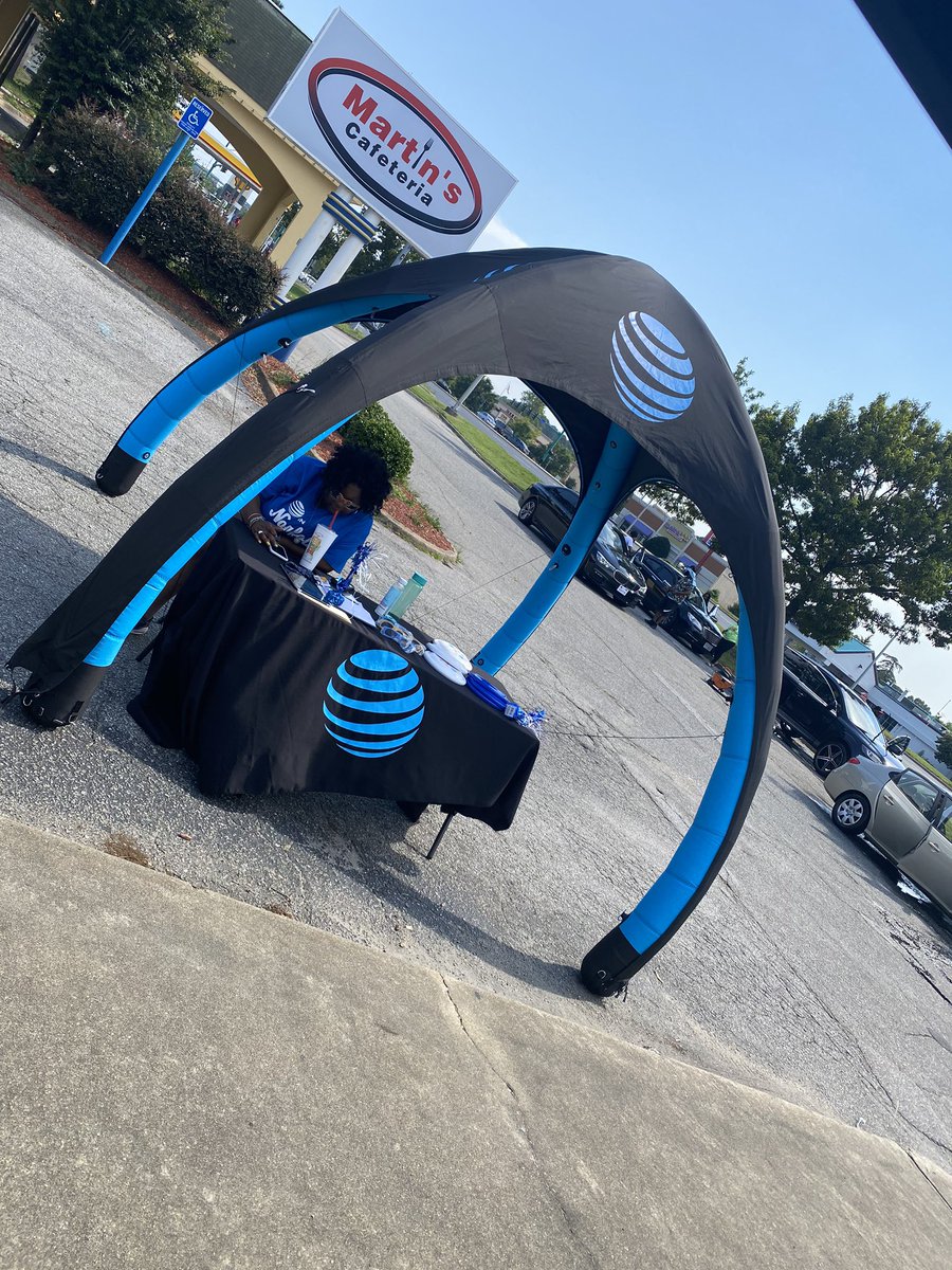 Nelson_TriggaT's tweet photo. ANOTHER ONE (DJ Khalad voice) another successful event partnered up with our good friends over at MADE IN NORFOLK and had a community day event to show our community we care #att #attlife #DAWGpound #eastunleashed #norfolk #norfolkNuggets #FOsquare #MADEINNORFOLK https://t.co/fxGXm7oFJN