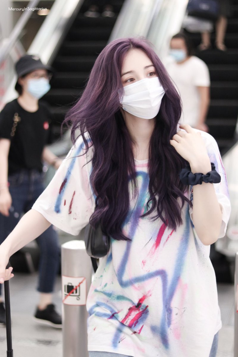 LANA_updates1's tweet photo. 07.05.20 • Weibo fansites• (MercuryInSagittarius_LANA)
#Lana #Lana_light #LANA @Hicc_LANA #HiCC #라나 #Luminous
#拉娜 #лана #fightingLANA #LANA #LANAmakeitreal https://t.co/oo2BdMGEDG