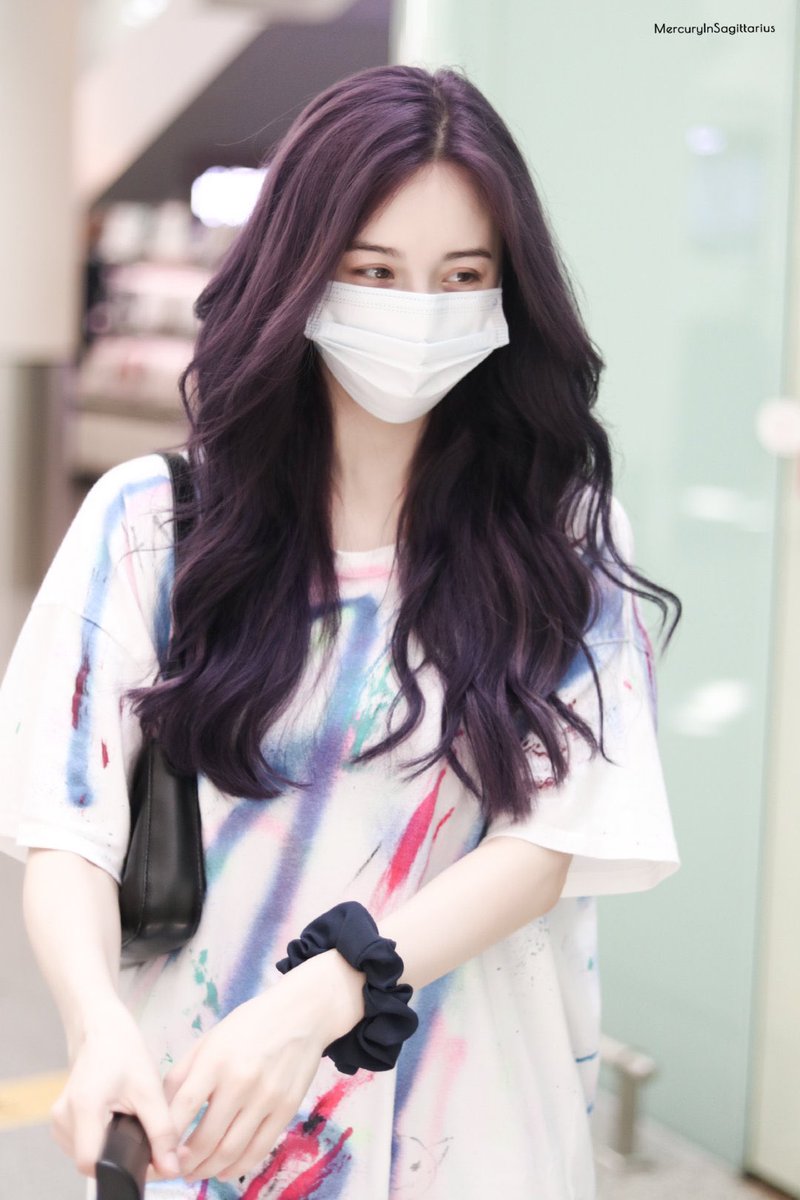 LANA_updates1's tweet photo. 07.05.20 • Weibo fansites• (MercuryInSagittarius_LANA)
#Lana #Lana_light #LANA @Hicc_LANA #HiCC #라나 #Luminous
#拉娜 #лана #fightingLANA #LANA #LANAmakeitreal https://t.co/oo2BdMGEDG