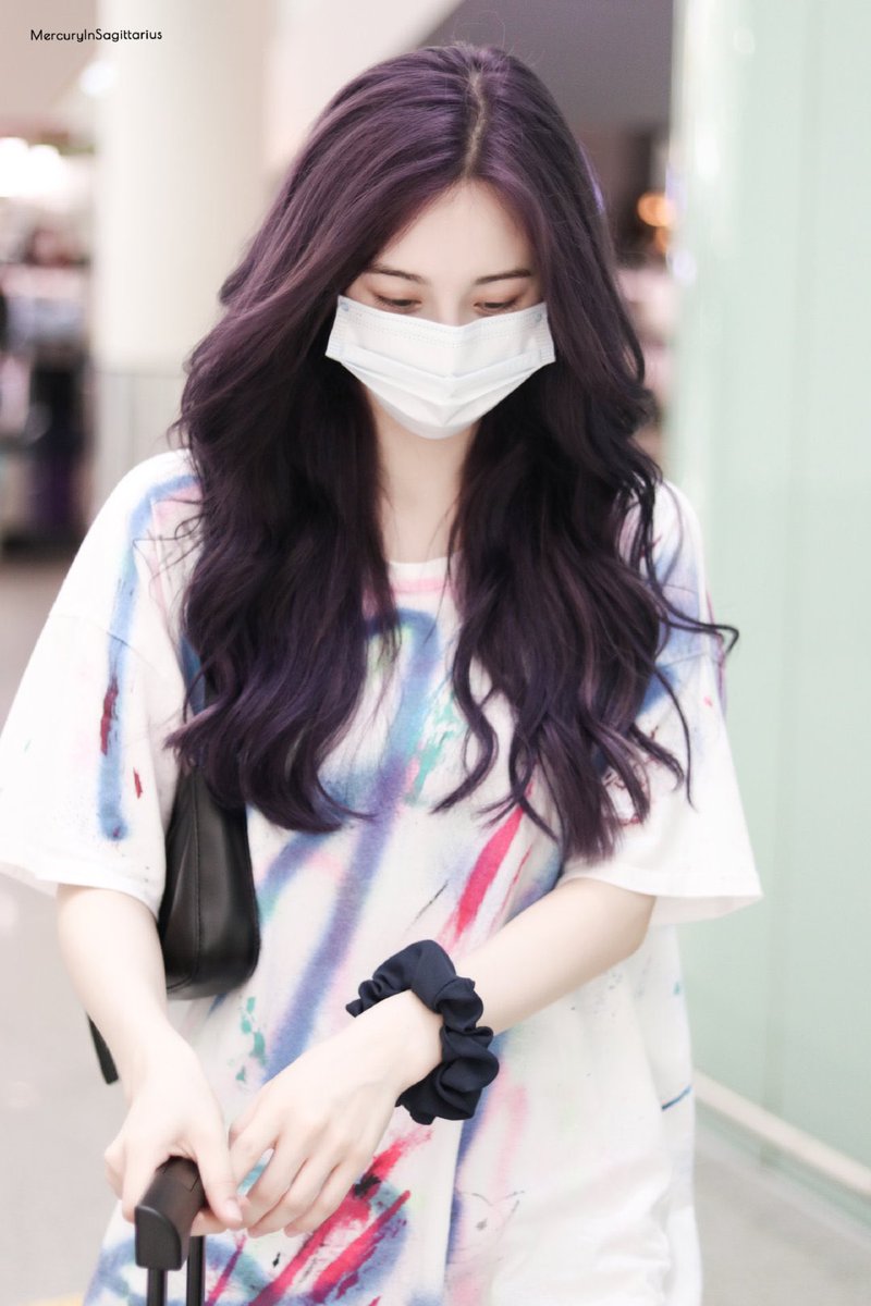 LANA_updates1's tweet photo. 07.05.20 • Weibo fansites• (MercuryInSagittarius_LANA)
#Lana #Lana_light #LANA @Hicc_LANA #HiCC #라나 #Luminous
#拉娜 #лана #fightingLANA #LANA #LANAmakeitreal https://t.co/aV7ddWvY5X