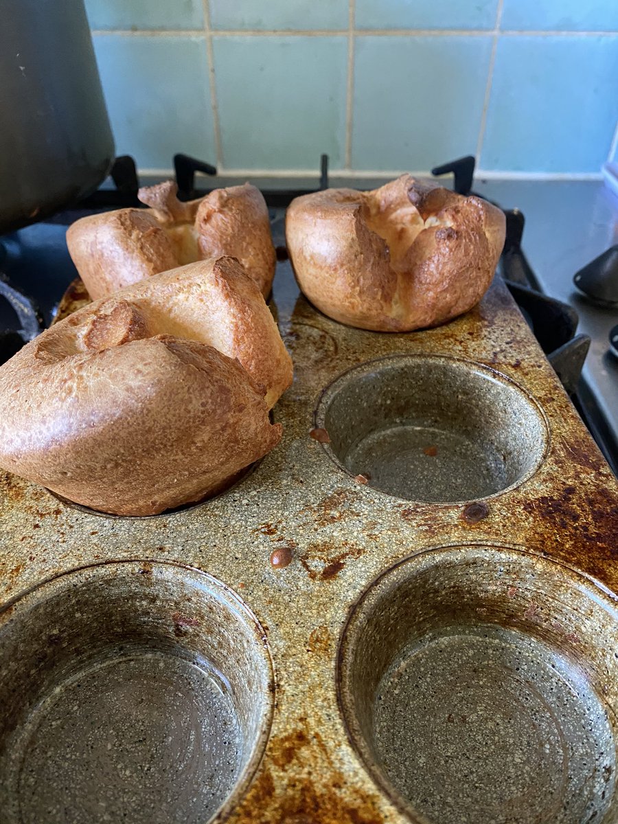 saranne335's tweet photo. Today Cerys has mastered the Sunday roast....her Yorkshire puddings were amazing 😃 https://t.co/5xmJAXCLdc