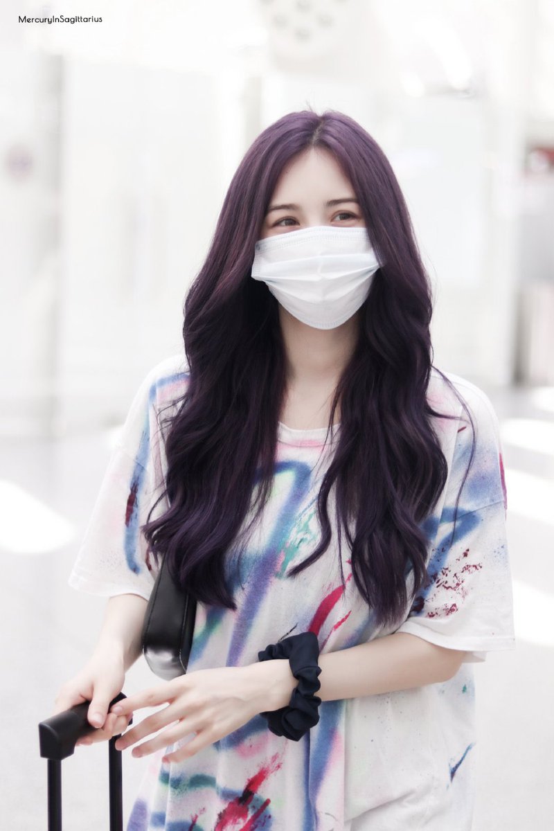 LANA_updates1's tweet photo. 07.05.20 • Weibo fansites• (MercuryInSagittarius_LANA)
#Lana #Lana_light #LANA @Hicc_LANA #HiCC #라나 #Luminous
#拉娜 #лана #fightingLANA #LANA #LANAmakeitreal https://t.co/EgLONBr2zC