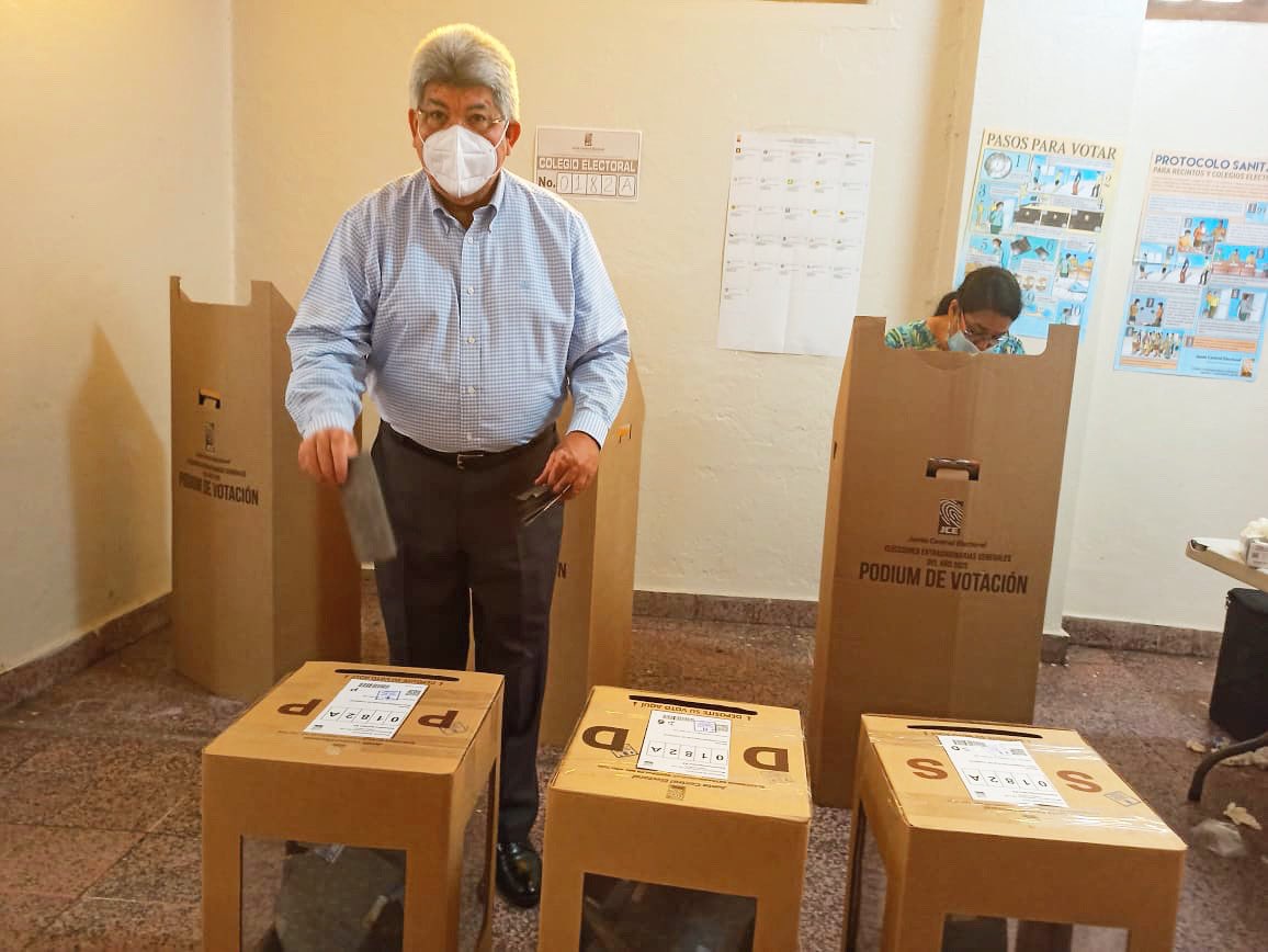 En el ejercicio de la democracia, estoy consciente de que el pueblo es muy agradecido y por eso le dará el triunfo a @gonzalo2020rd y al <a href="/pldenlinea/">PLD</a> hay un gran estusiasmo, todo está transcurriendo muy bien.
