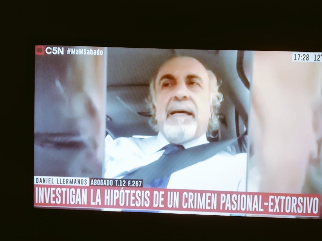 AngelDemoni0's tweet photo. #Llermanos dice q deberían sancionar a los que opinemos x el caso #FabianGutierrez . Mira si Vos me vas a decir q tengo y q No que opinar... No le hacía caso a mi viejo ... Sabes x donde me paso tu sugerencia? SI SI POR EL OGT !
@danielllermanos andate a la put4 que te parió! https://t.co/KP2Hiotyy3