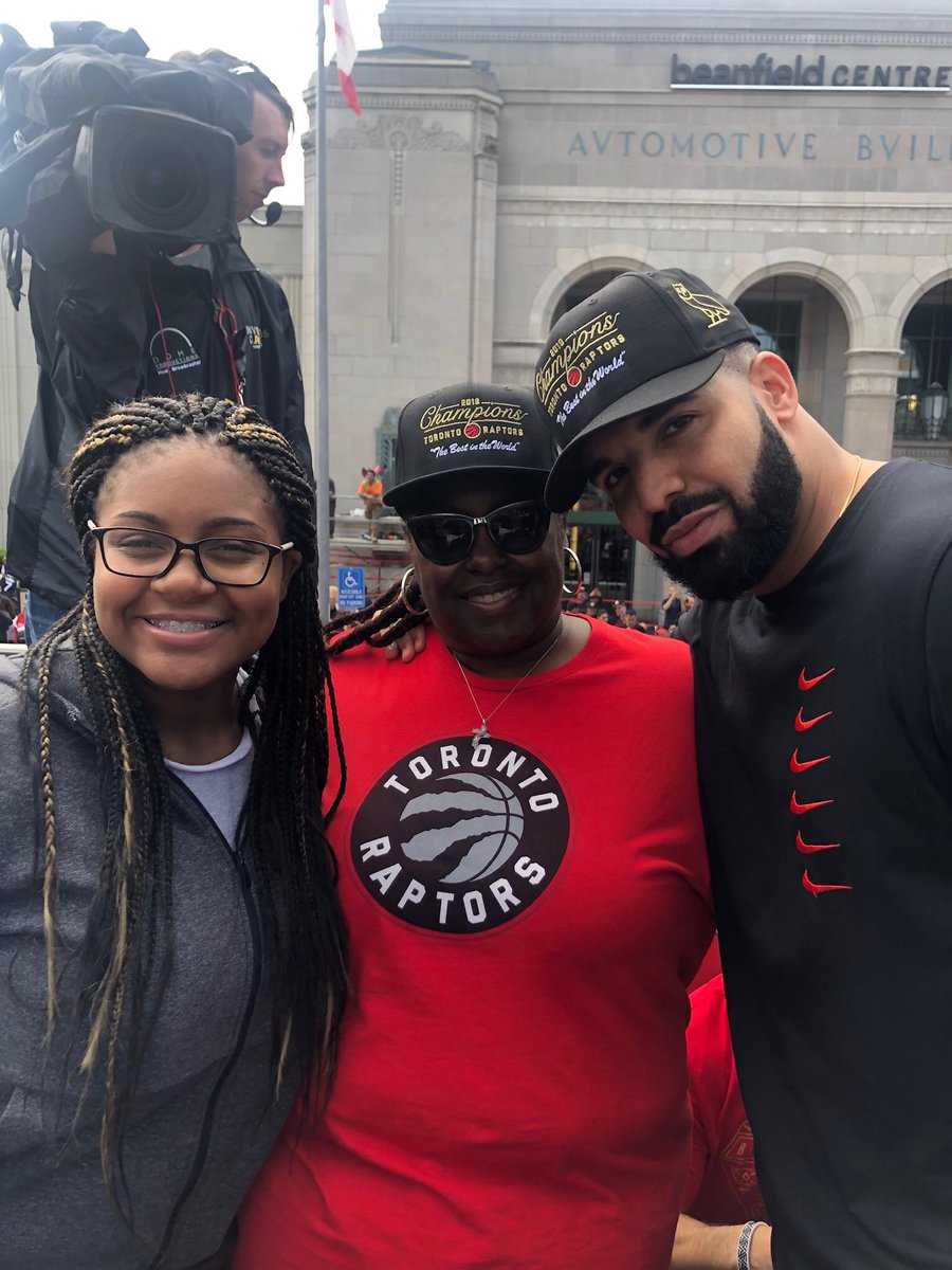 kevjoseph_'s tweet photo. BREAKING NEWS! Tomorrow Mon July 6, 2020 @ 7:30pm we go live on my Instagram page (@letstalk_kevjoseph) with the beautiful Marie Hollaway @blessedmom07 ! Just before we go live @ 8:00pm with her son the general Lonnie Lowry, Philadelphia’s First Family of Basketball, #LetsTalk🎙 https://t.co/bKWjDQHHwp