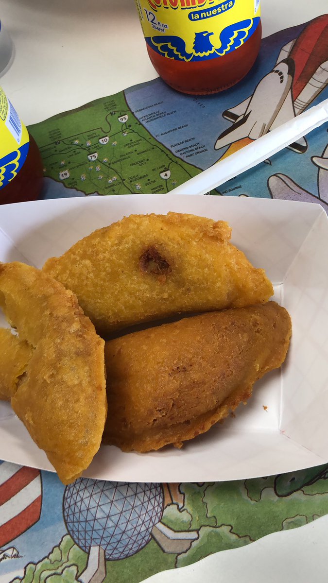 TheJoelSalas's tweet photo. #ricopan #colombian #food https://t.co/EwXBrazz8K