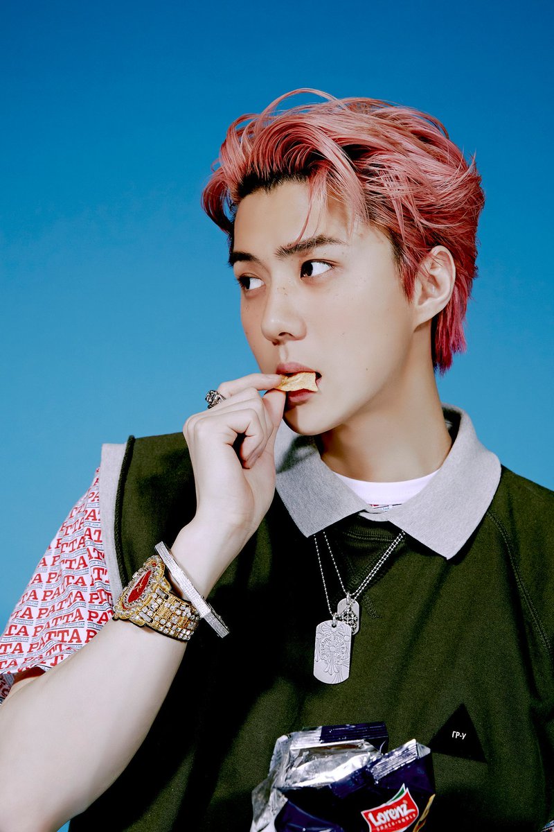exolclub_'s tweet photo. de sehun que voy a decir si es precioso desde el momento en que nació, ya sea en exo o en sc sigue demostrando que es un bebé y carga con una belleza impresionante, lo amo mucho y sobre todo con pelito rosa y pequitas 😭💞

#1BillionViewsDay07
#세훈찬열_10억뷰_D_7 https://t.co/QUx2mjEevi
