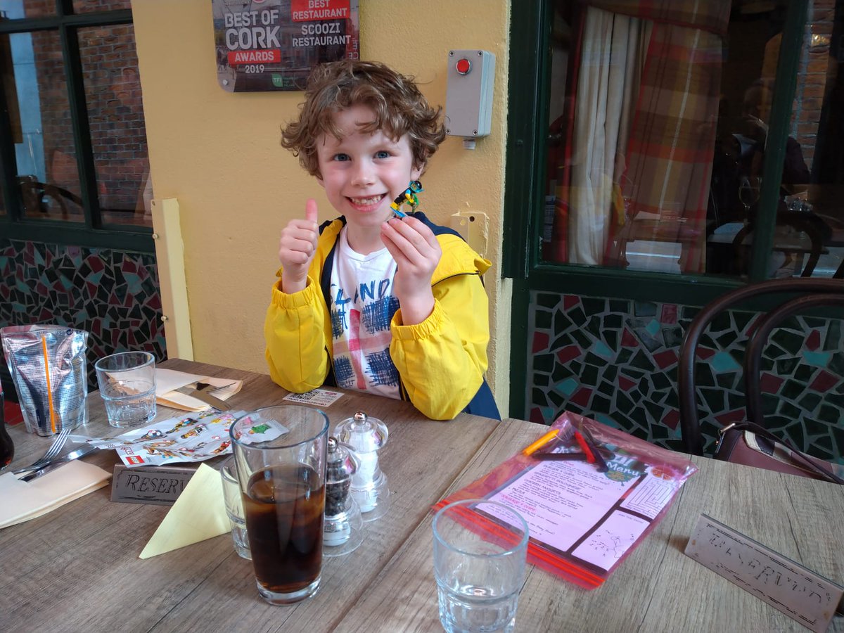 oliver_moran's tweet photo. Eating alfresco at Scoozi's and visiting the amazing scenes on Prince's Street this afternoon.

#CorkCC have waived fees for outdoor seating. The city centre is open, safe and thriving. A real sense growing of being a pedestrian shopping haven. 👏👏👏 https://t.co/BX12eWXqfw
