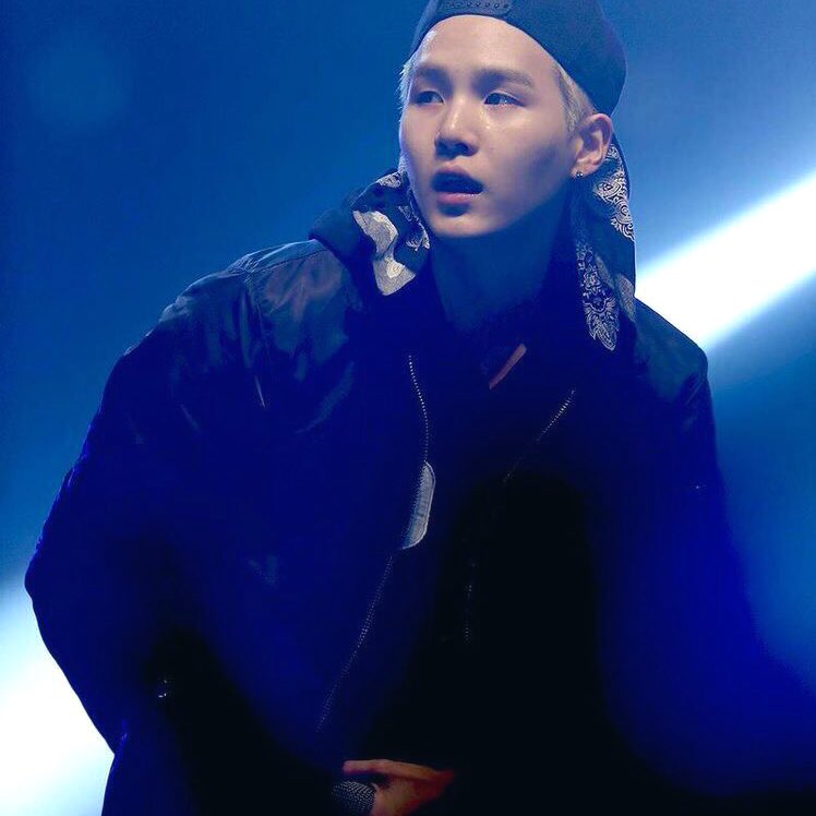 minjiiminie's tweet photo. yoonmin au—

unlike most people, jimin doesn’t believe in the accuracy of the soulmate system. he doesn’t care about finding his soulmate because he doubts he’ll fall for them. that being said he’ll reject fate when he meets his soulmate. too bad he can’t stop thinking about him. https://t.co/IRRbZiplka