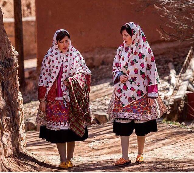 iranroute's tweet photo. A land of different ethnicities is logically a big wardrobe of varied clothes and styles.
.Which one of these colorful, beautiful clothes attracted your attention most?
gltlove #followme  #travelthroththeworld #hamburg#beautifulmatters #wonderfulplaces #sowhyhavethathashtag https://t.co/hOTKwgbKWQ
