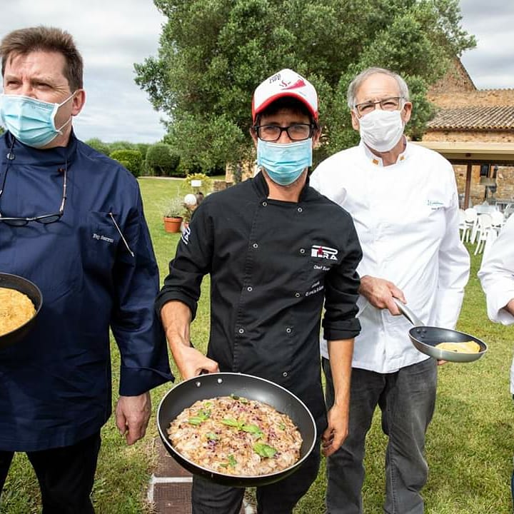 Grill_PiraOvens's tweet photo. #LaCuinadelVent born because a group of professionals believe in gastronomy as a tool of expression and as a carrier of popular knowledge accumulated through history, a climate and a landscape: #AltEmporda
#HornosBrasa #FornsBrasa #charcoalovens #grilling #ПЕЧЬГРИЛЬ #piraovens https://t.co/kwxlSBphSR