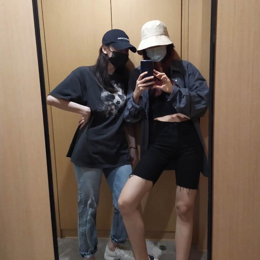 LANA_updates1's tweet photo. 07.06.20 • INSTAGRAM • (23.11_) |
#Lana #Lana_light #LANA @Hicc_LANA #HiCC #라나 #Luminous
#拉娜 #лана #fightingLANA #LANA #LANAmakeitreal https://t.co/MEtLHYwdc7