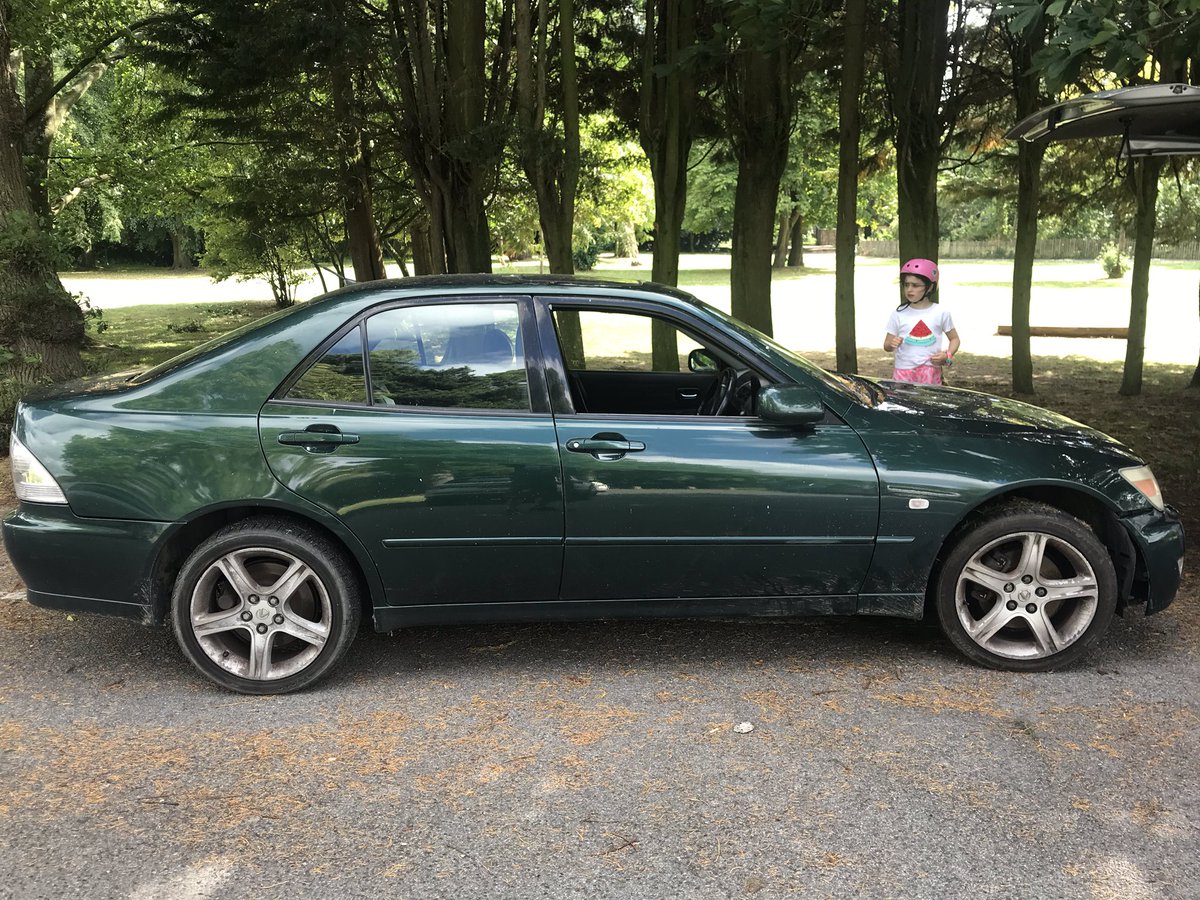 Fredir95's tweet photo. @PoolePolice tried reporting this abandoned stolen car on the phone but couldn’t get through. Abandoned in the Carpark beside Poole Park Cricket pitch https://t.co/FxlnYZwJjc
