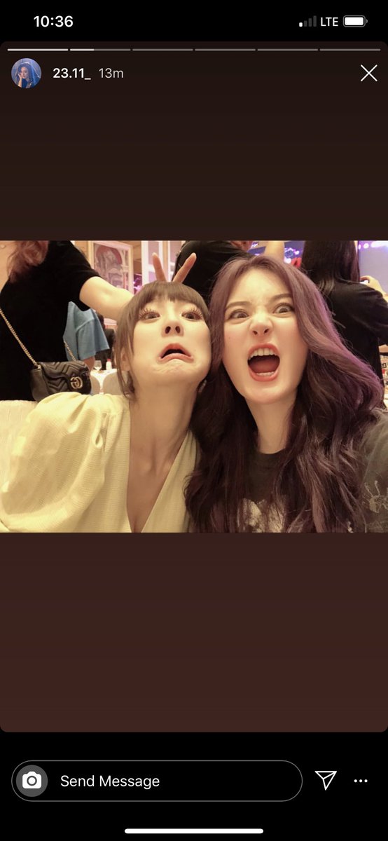 LANA_updates1's tweet photo. 07.06.20 • INSTAGRAM STORIES • (23.11_) |
#Lana #Lana_light #LANA @Hicc_LANA #HiCC #라나 #Luminous
#拉娜 #лана #fightingLANA #LANA #LANAmakeitreal https://t.co/ruSEz8kiZB