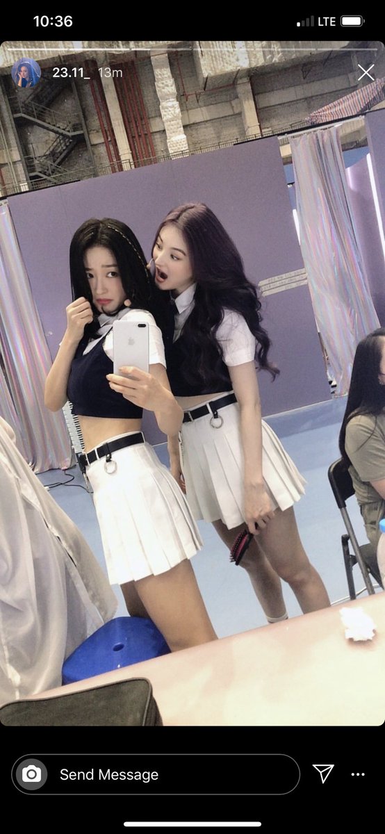 LANA_updates1's tweet photo. 07.06.20 • INSTAGRAM STORIES • (23.11_) |
#Lana #Lana_light #LANA @Hicc_LANA #HiCC #라나 #Luminous
#拉娜 #лана #fightingLANA #LANA #LANAmakeitreal https://t.co/ruSEz8kiZB