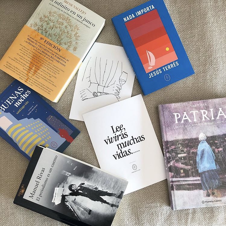 Elenalaion's tweet photo. Mis lecturas de este verano están llenas de regalos y auto regalos. Deseando un chapuzón de letras... 💦 #libros #lecturas @nadaimporta  @santiagoislav @irenevalmore @FernandoArambur @Rivasbarrs https://t.co/eYcBbhpwhK