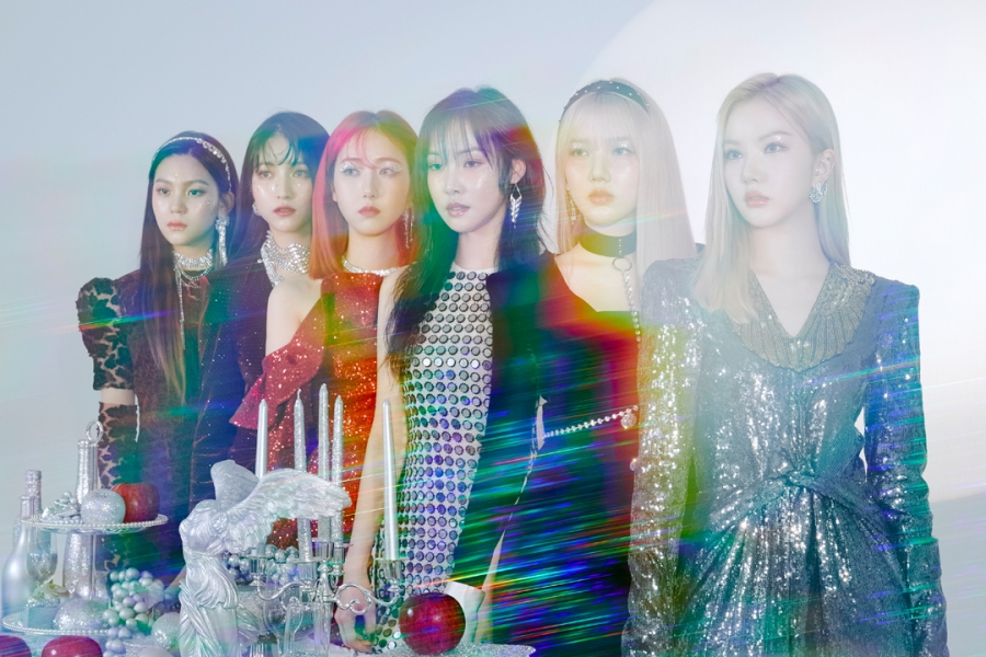 soompi's tweet photo. #GFRIEND Reveals Track List For "Song Of The Sirens," Featuring Title Track Produced By Bang Si Hyuk https://t.co/dYaV9cUiAg https://t.co/a7JV31AwcQ