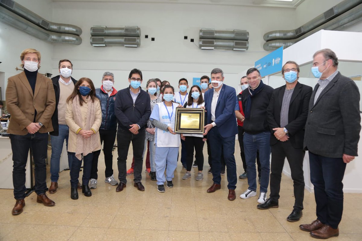 PasseriniOk's tweet photo. Gracias a la labor incansable del #COE, hoy estamos avanzando hacia la nueva normalidad. Desde el primer instante están trabajando para mitigar el impacto de la pandemia. Por eso, desde @ConcejoCba reconocemos su destacada tarea 👏 https://t.co/v5S9OmjYSV