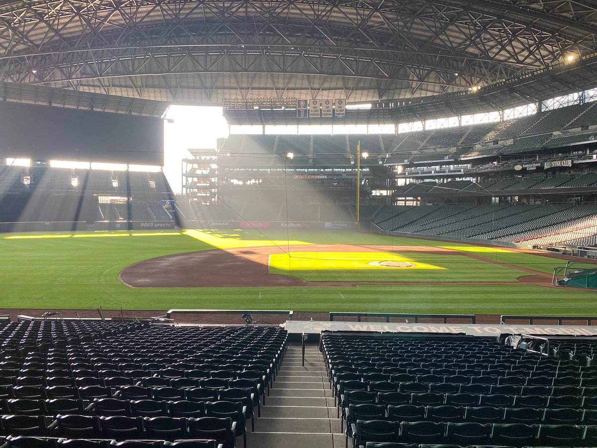 Mariners's tweet photo. Easy like Sunday morning 🤗 https://t.co/HGAaTqg1b9