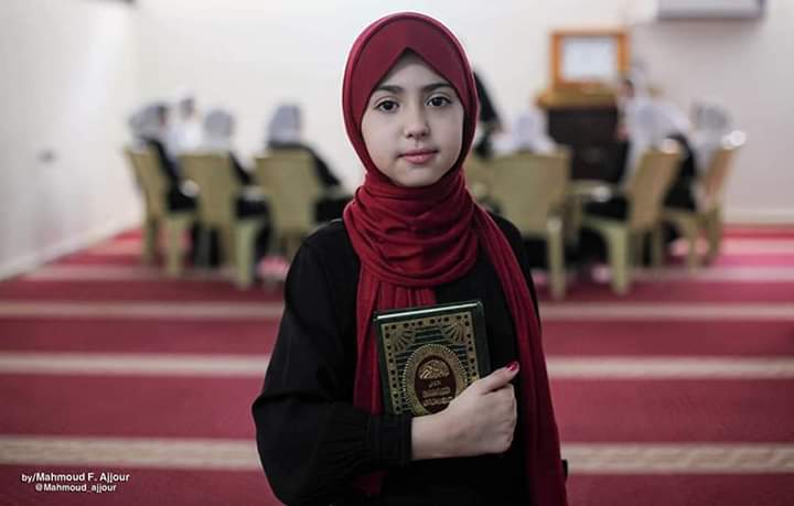 malak_quds's tweet photo. Say Mashaallah😍
Palestinian girl go to the mosque to memorize Qur'an. https://t.co/26YkuZItvn