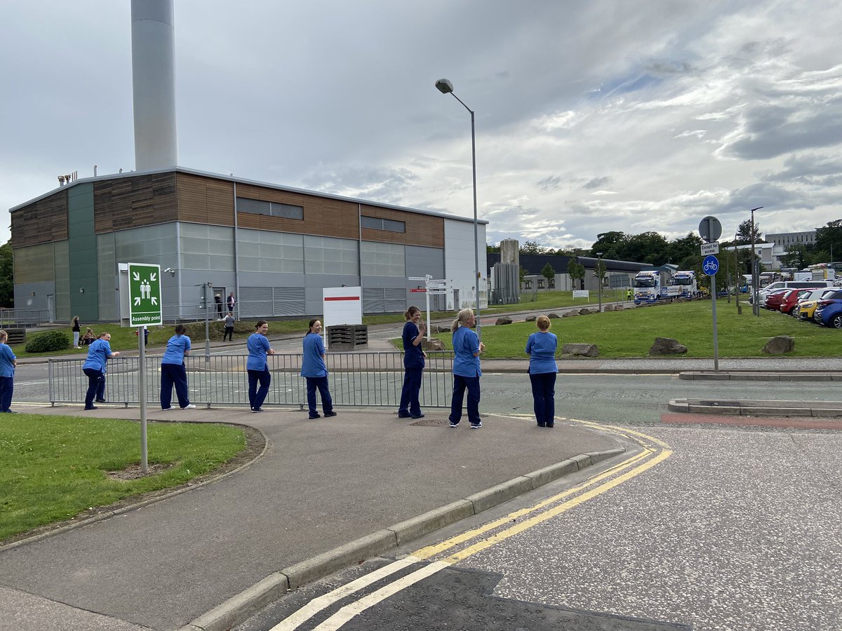 Helen Paddon (@paddonhelen) on Twitter photo Happy 72nd Birthday to the wonderful NHS 💙🎉. Absolute privilege to work for such an amazing institution. So glad that some of the <a href="/AberdeenICUEdu/">Aberdeen ICU</a> team could watch this special birthday drive by 😊 Happy 72nd Birthday to the wonderful NHS 💙🎉. Absolute privilege to work for such an amazing institution. So glad that some of the <a href="/AberdeenICUEdu/">Aberdeen ICU</a> team could watch this special birthday drive by 😊