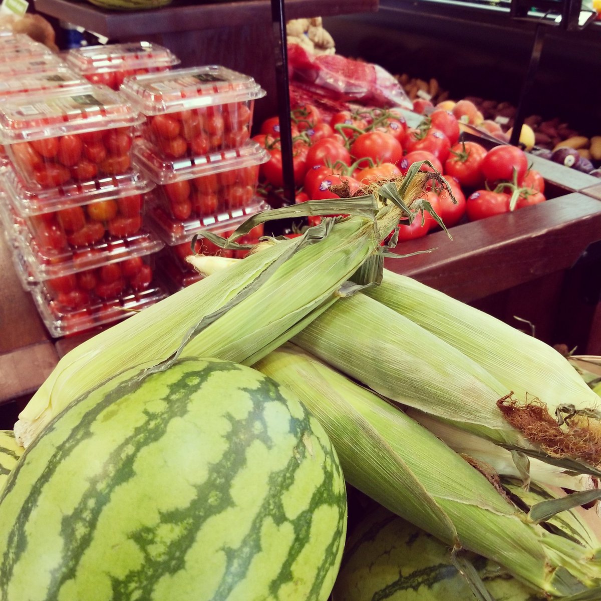 GreenTreeGrocer's tweet image. Watermelon, sweet corn, and tomatoes, oh my! They're all organic too! #TodayAtTheCoop #MichiganSummer