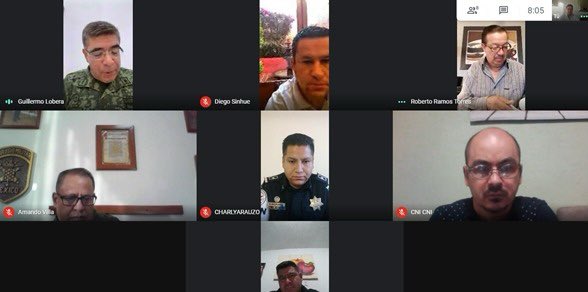 Iniciamos el #Domingo con la reunión de la Mesa de Trabajo de Construcción para la Paz en #GTO con la <a href="/GN_MEXICO_/">Guardia Nacional</a> , <a href="/CNI_Mexico/">CNI México</a> 
<a href="/SEDENAmx/">AltoMando</a>, <a href="/FGRMexico/">FGR México</a>
y demás instancias federales y estatales con quienes trabajamos en coordinación por un objetivo: devolver la tranquilidad al Edo.