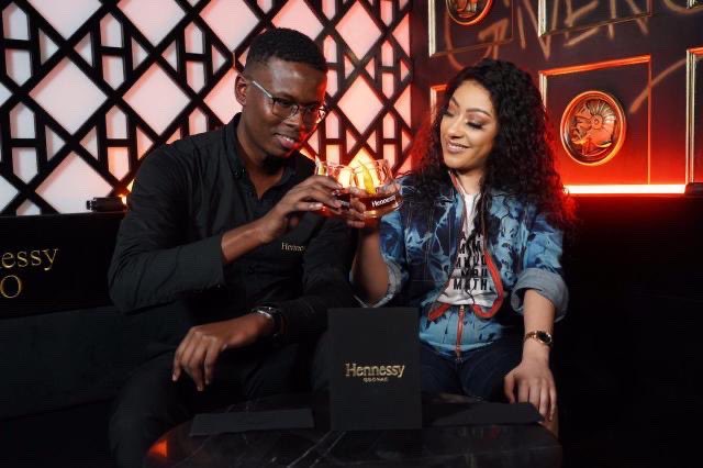 TheeMbaliNkosi's tweet photo. Thank you for joining us on the first episode #mojaauxsessions on @channelotv 🙌🏽 Catch me next week Sunday from 2-6pm 💃🏽
_________________________________
@MojaCafe @VertexEvents @BarmanJoe #ThisIsHome #HennessySA @HennessySA https://t.co/qVG8oBoMft