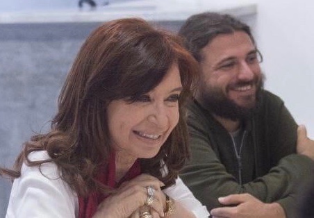 Cuánta injusticia contra CFK. Renace el odio patológico que padeció Evita. El odio a Cristina es el odio al groncho, el cabecita, el villero. Son los mismos odiadores. Es el viejo antiperonismo que revive. El Pueblo y la Historia pondrá a cada uno en su lugar ¡Fuerza Cristina!